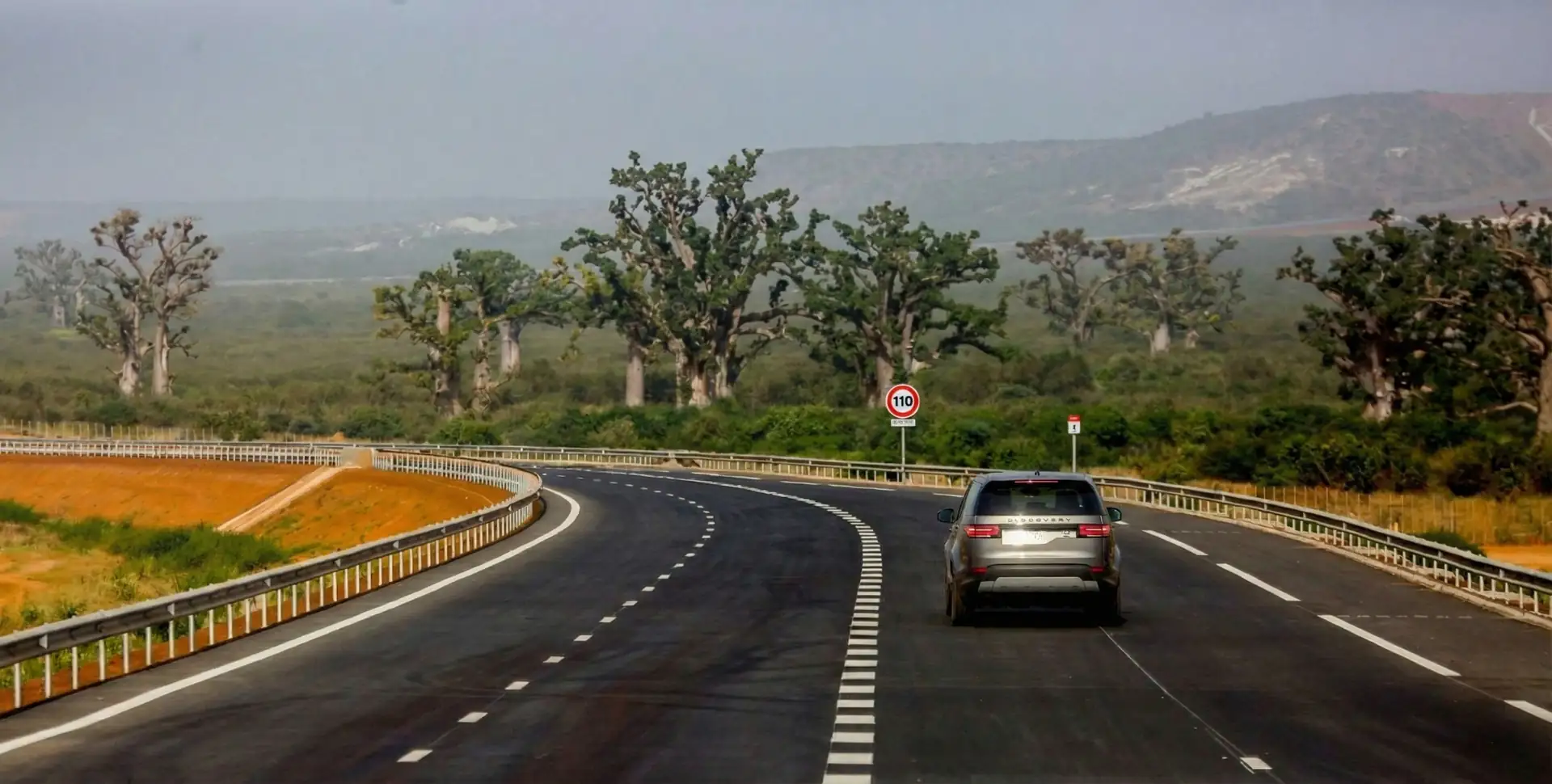 Véhicule avec chauffeur privé au Sénégal