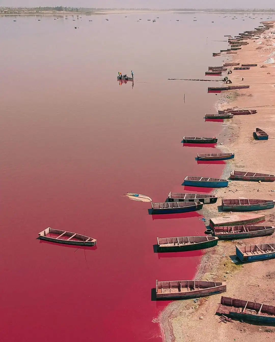 Lac Rose pendant un road trip au Sénégal